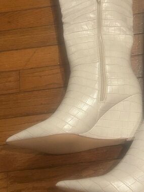 White Croc-Embossed Pointed Toe Mid-Calf Boots size 8